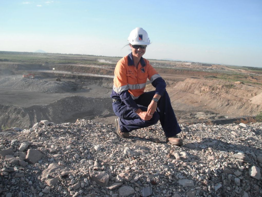 Biloela engineer Heather Parry has won the 2011 Queensland Resources Council Resources Award for Women. Biloela engineer Heather Parry has won the 2011 Queensland Resources Council Resources Award for Women.